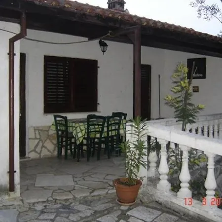 Marina 11 *